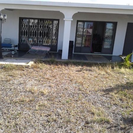 Ejc Villa Flic en Flac Bagian luar foto